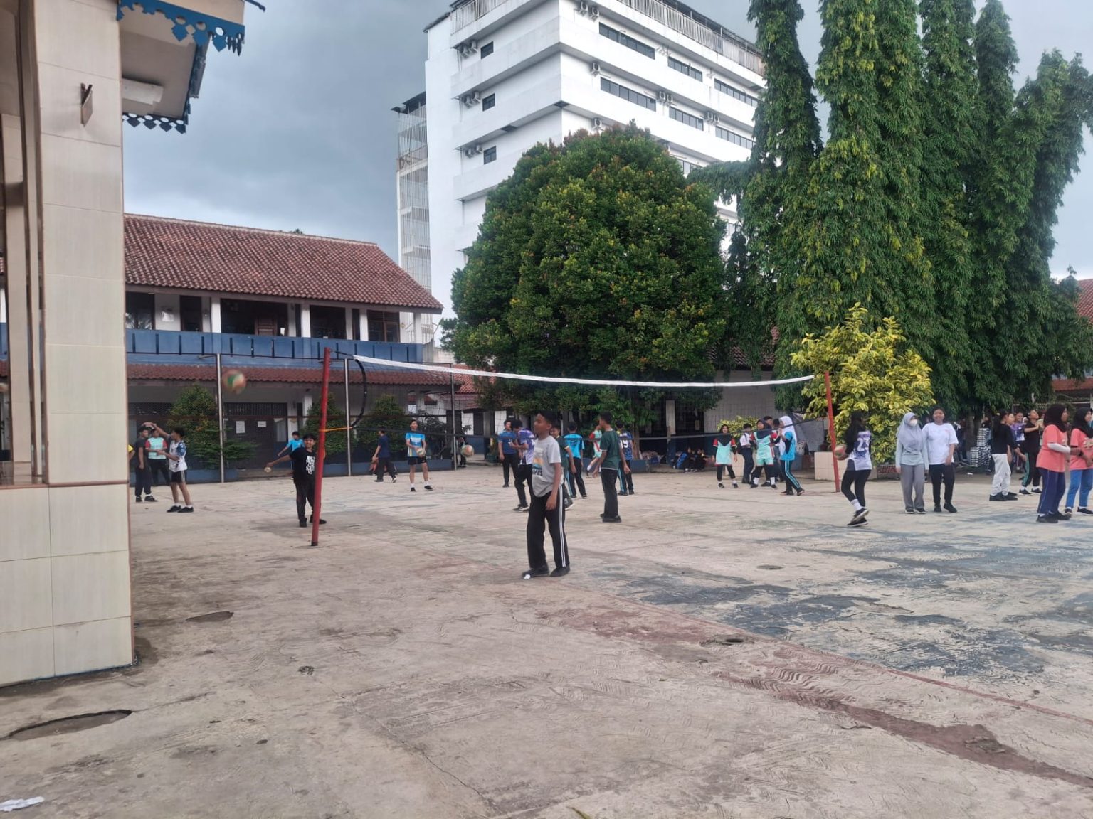 EKSTRAKURIKULER VOLI